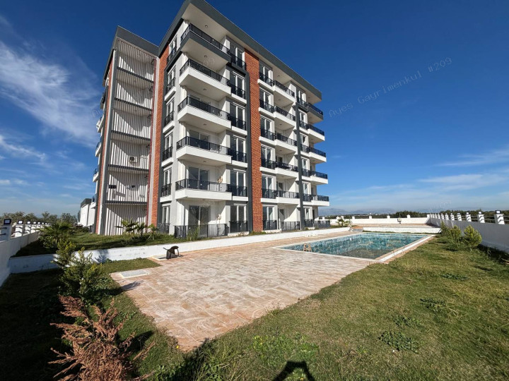 HAVALİMANI DİBİNDE LARA VE KUNDU OTELLER BÖLGESİNE YAKIN 1+1 DAİRELER